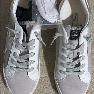 Vintage Havana White and Light Gray Women's Sneakers